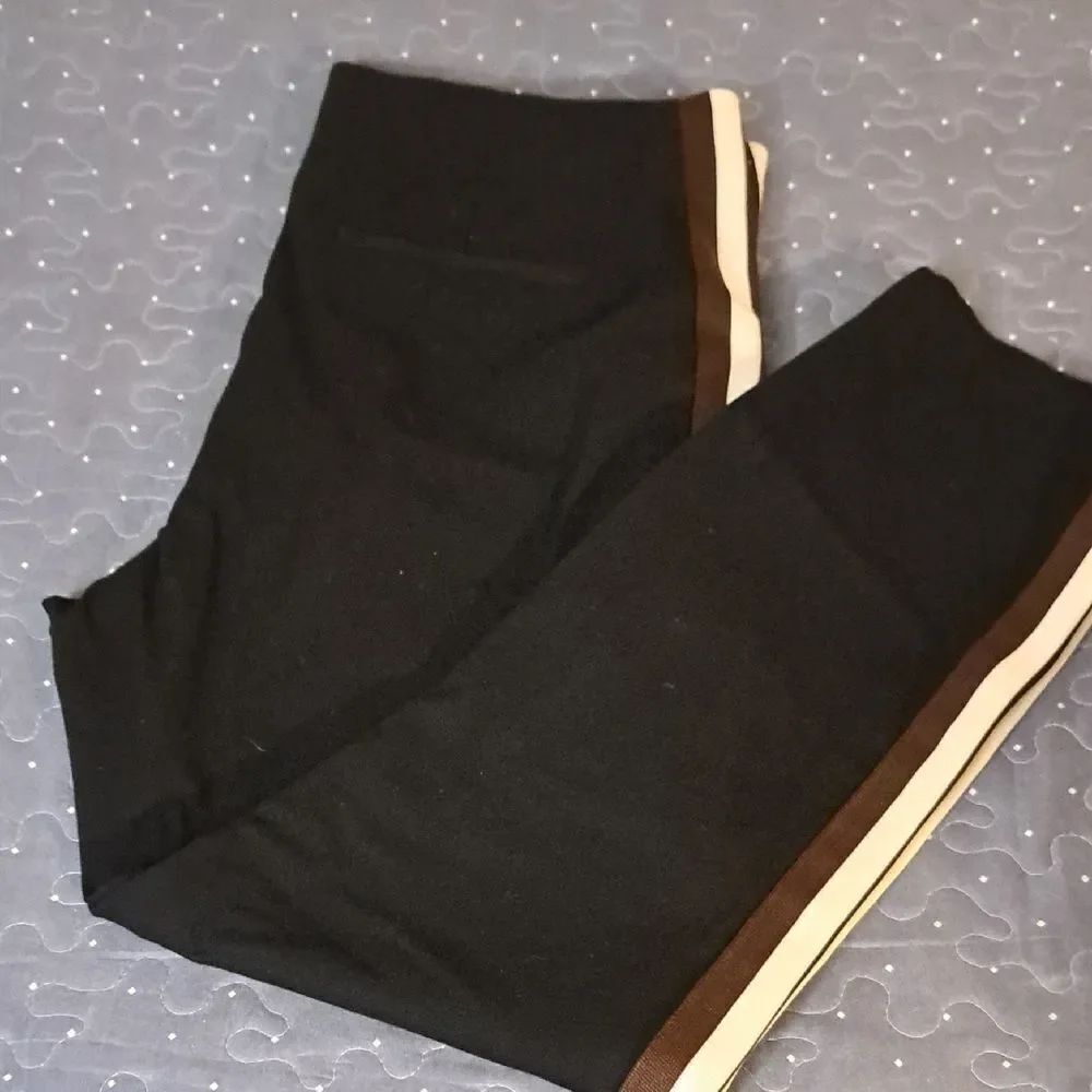 A New Day Black Cropped Leggings with Cream and Brown Stripes size 14
